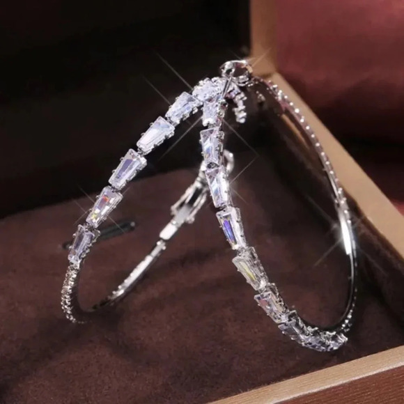 NEW 18K White Gold Diamond Hoop Earrings - Picture 1 of 10